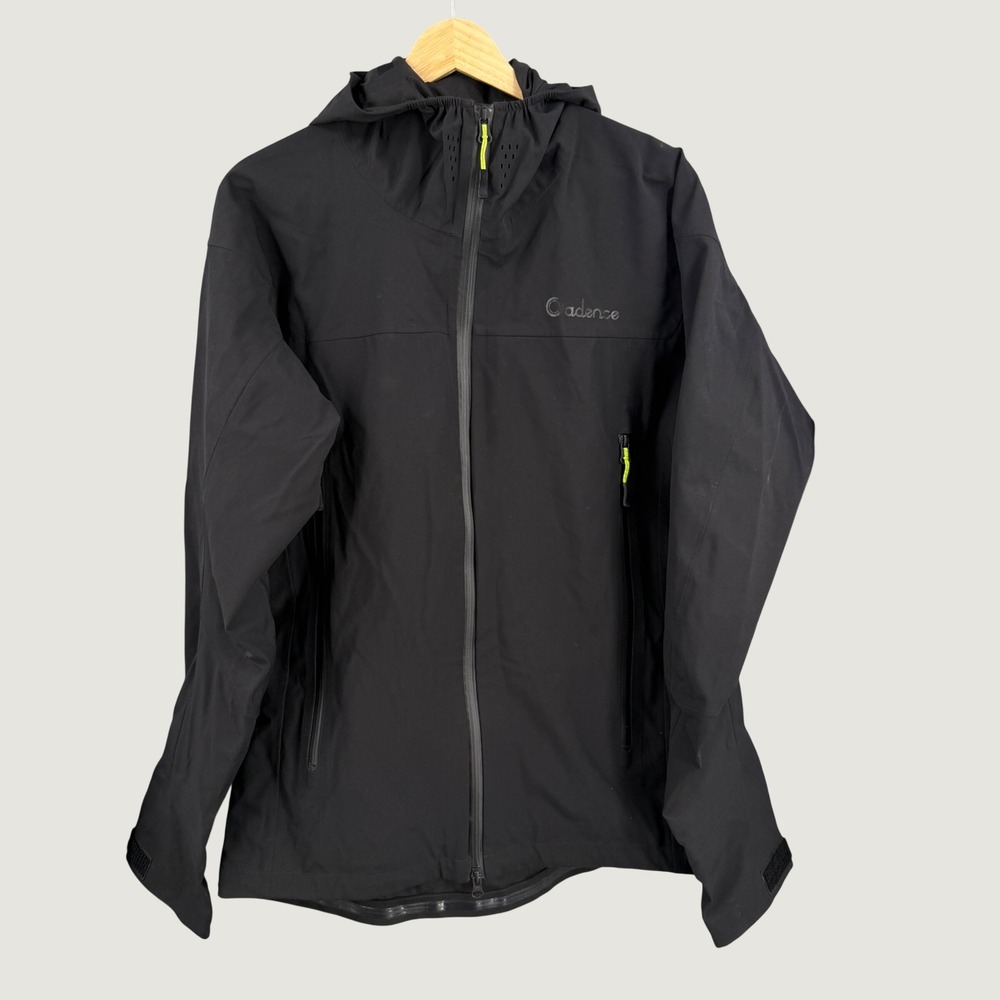 Cadence x 686 Kenton 3L Rain Jacket Mens Medium Black Waterproof Hooded Shell